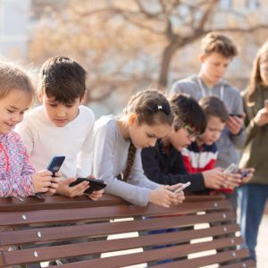 Curso Universitario de Especialización en Abordaje Psicosocial del Uso Problemático de las Tecnologías en la Infancia y Adolescencia